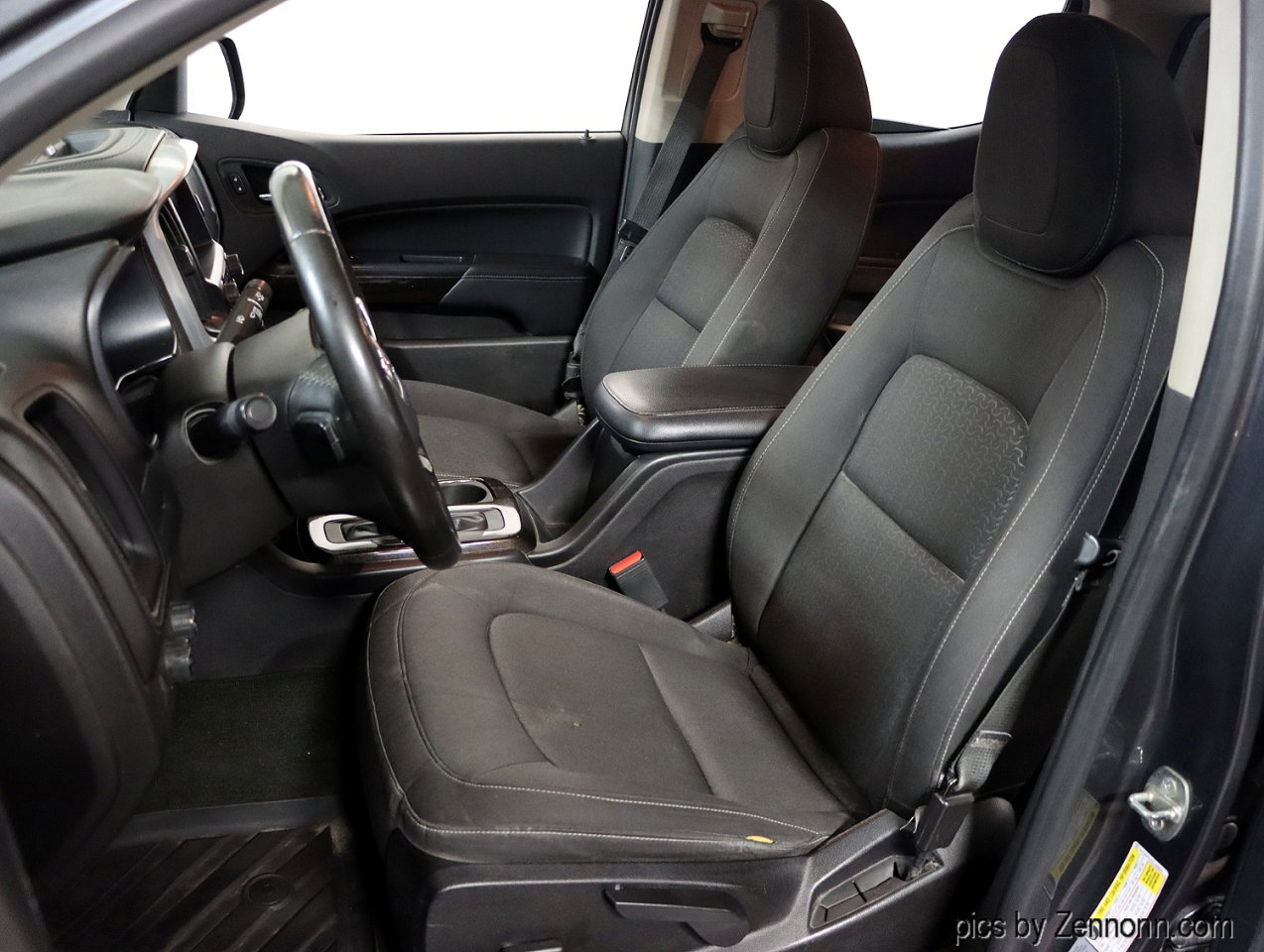 Used 2016 GMC Canyon SLE w/ SLE Convenience Package image 11