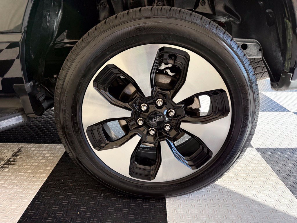 Used 2023 Ford F150 Lightning Platinum AWD/4WD image 12