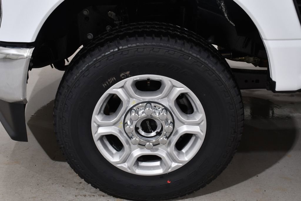 New 2026 Ford F350 XLT w/ FX4 Off-Road Package image 23