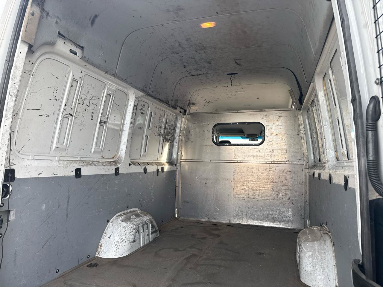 Used 2013 Mercedes-Benz Sprinter 2500 image 17