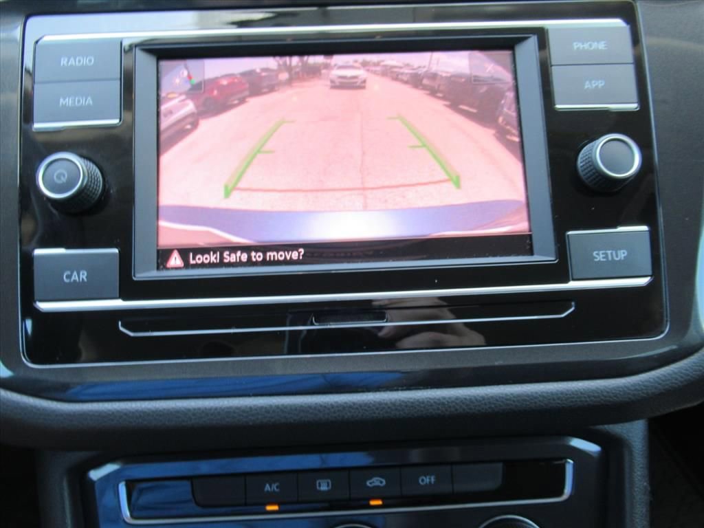 Used 2018 Volkswagen Tiguan S image 25