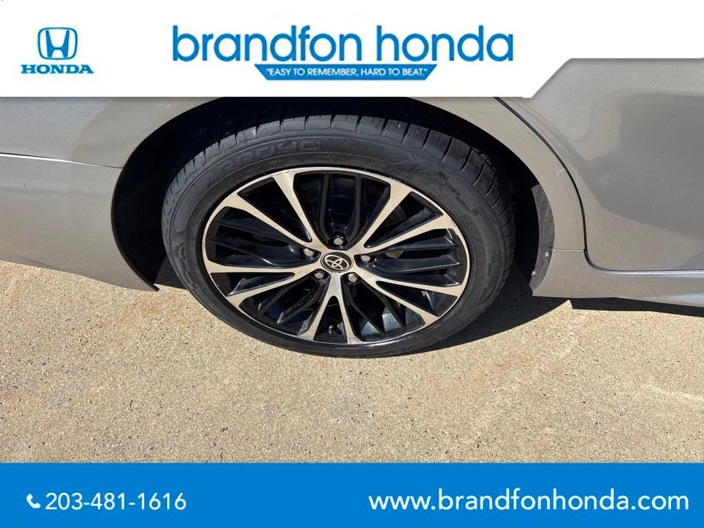 Used 2020 Toyota Camry SE FWD image 34