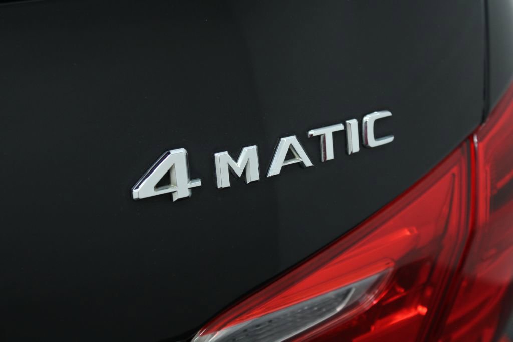 Used 2015 Mercedes-Benz GL 550 4MATIC image 13