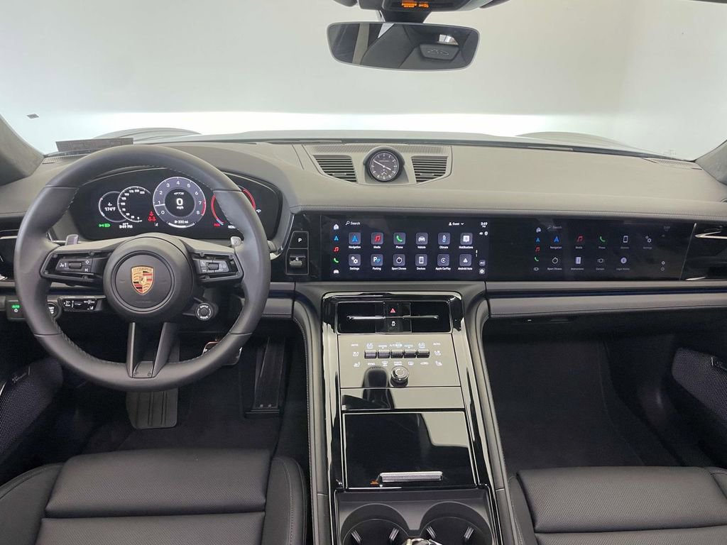 Certified 2025 Porsche Panamera GTS image 26