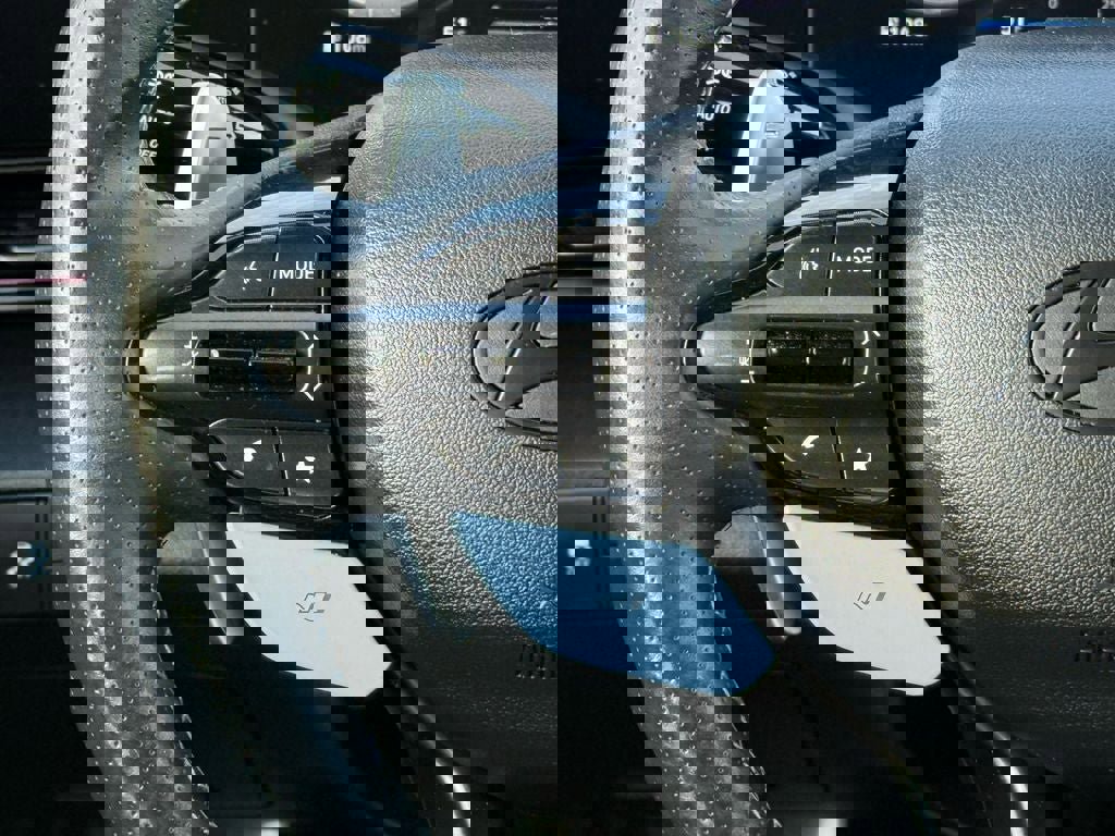 Used 2025 Hyundai Elantra N image 18