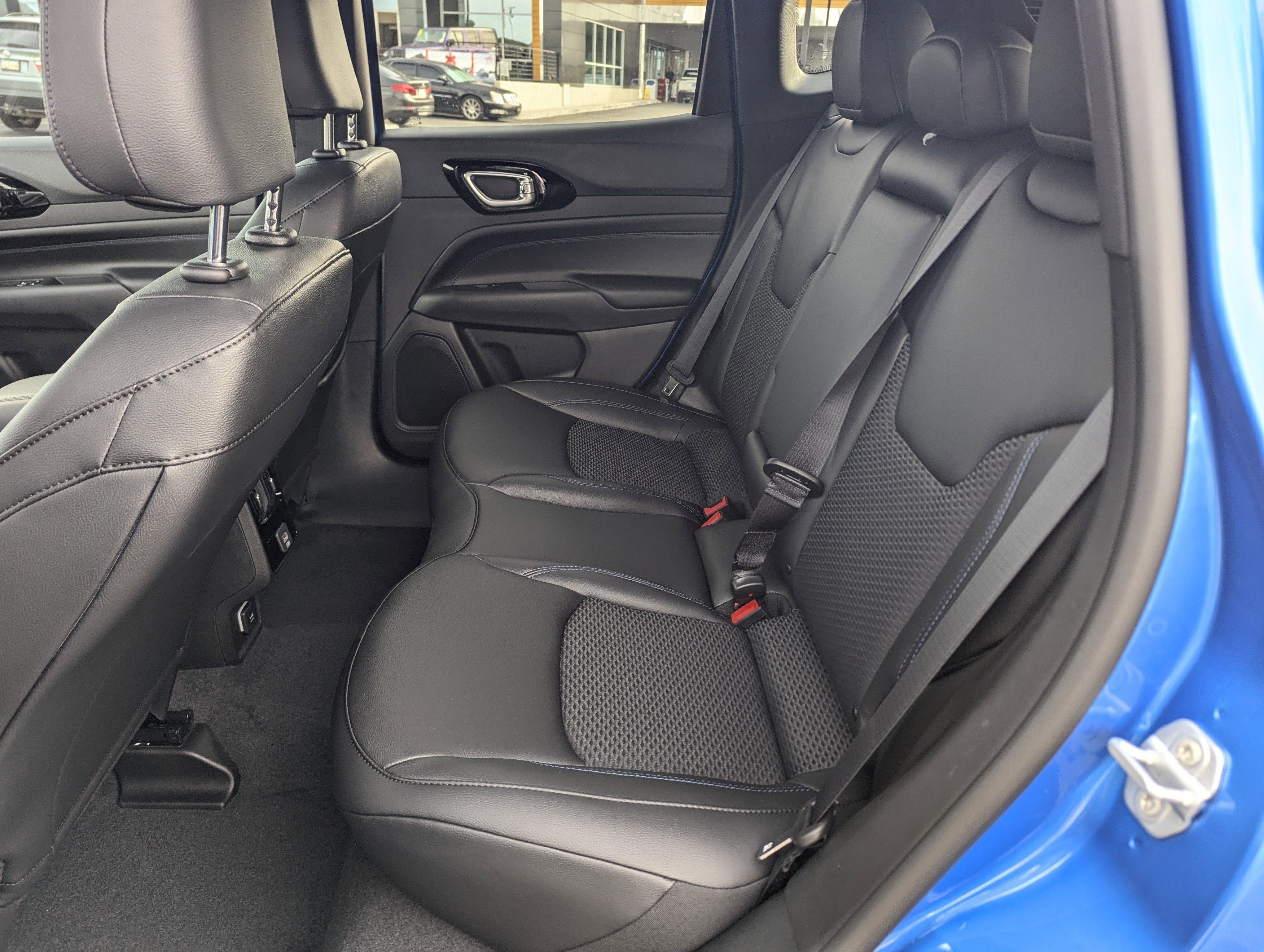 New 2026 Jeep Compass Latitude image 8