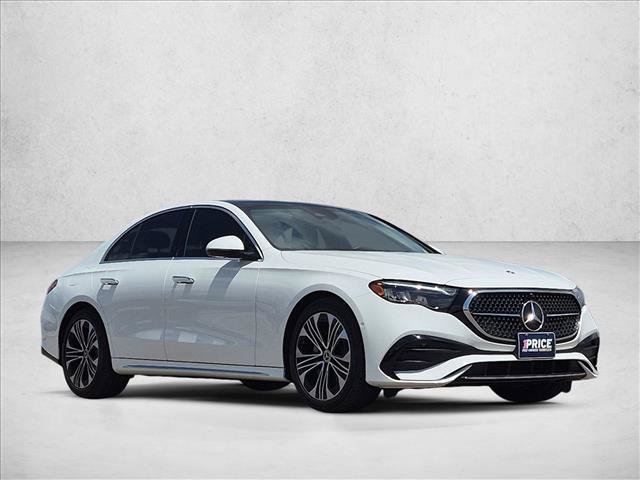 Used 2025 Mercedes-Benz E 350 4MATIC Sedan image 3