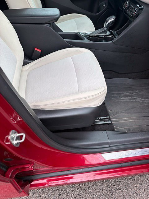 Used 2021 Buick Encore GX Select w/ Sport Touring Package AWD/4WD image 12