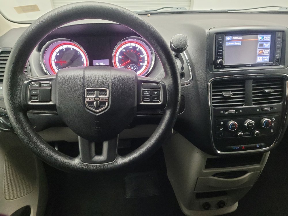 Used 2019 Dodge Grand Caravan SE w/ UConnect Hands-Free Group FWD image 22