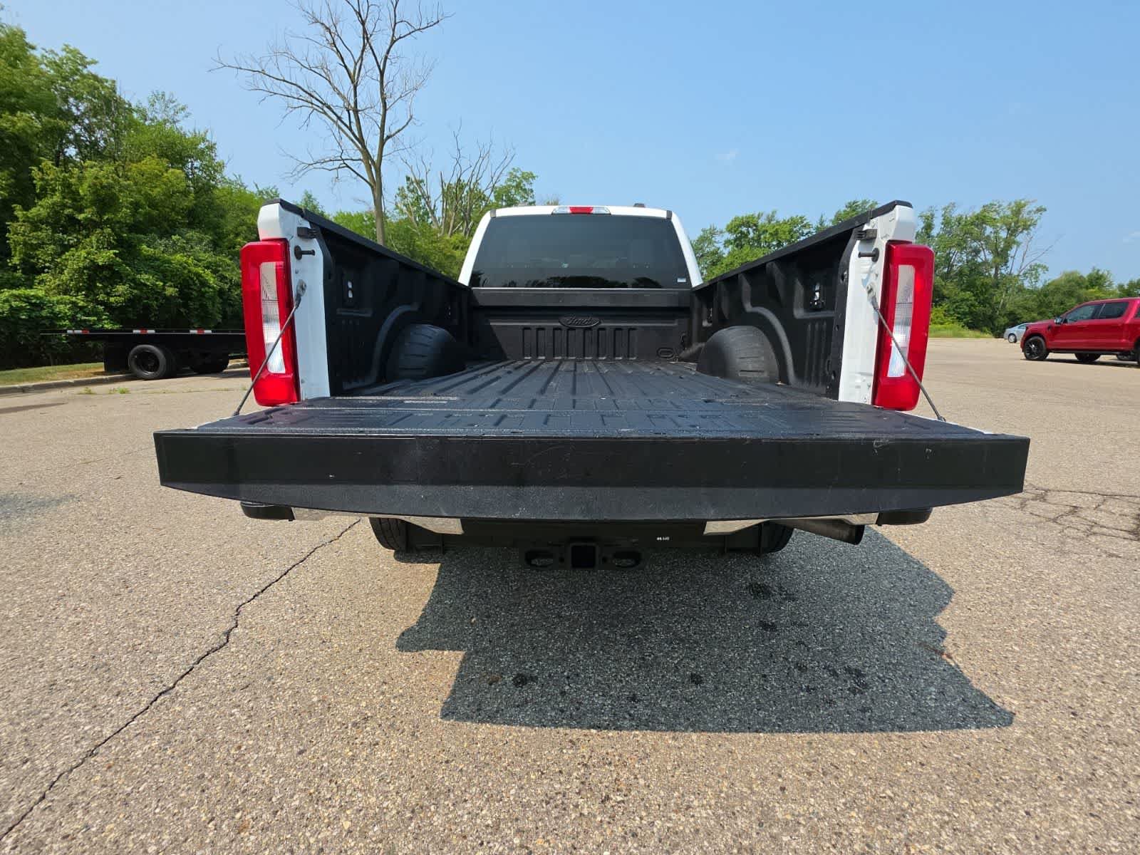 Used 2025 Ford F250 XLT AWD/4WD image 12