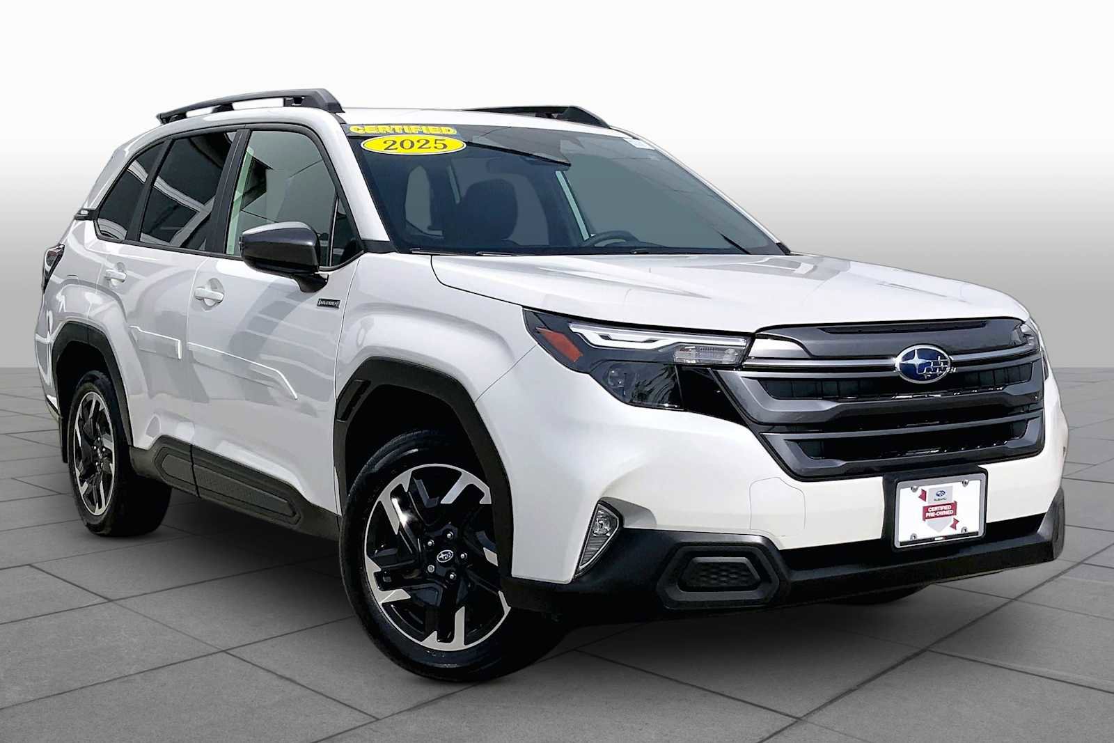 Used 2025 Subaru Forester Premium AWD/4WD image 3