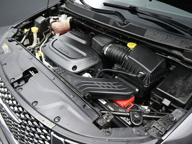 Used 2023 Chrysler Pacifica Touring-L image 12