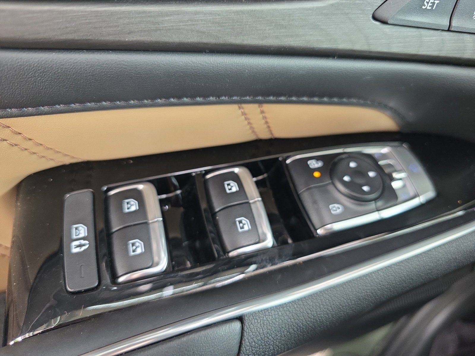 Certified 2025 Kia Sorento SX Prestige w/ Olive Brown Leather Package AWD/4WD image 27