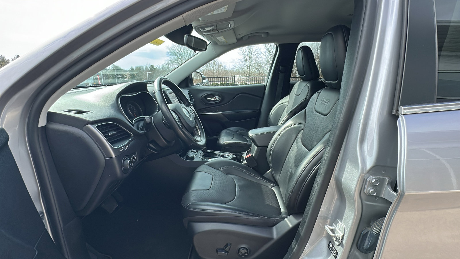 Used 2021 Jeep Cherokee Latitude Lux image 13