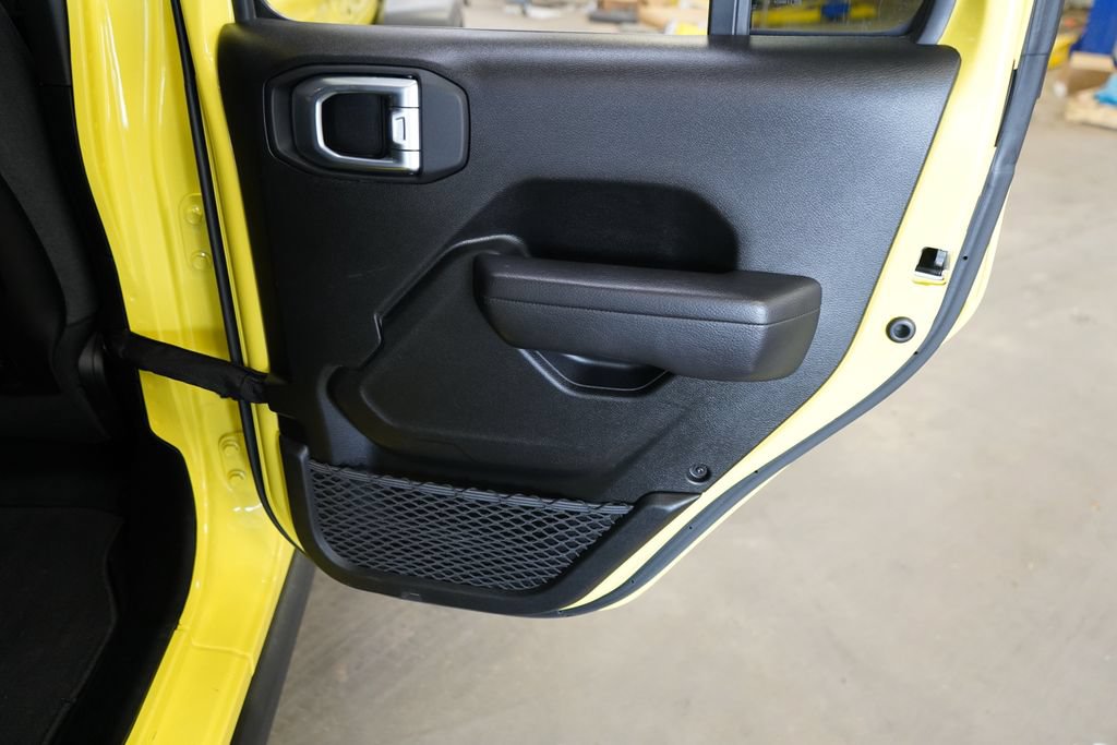 Used 2024 Jeep Wrangler Unlimited Rubicon AWD/4WD image 24