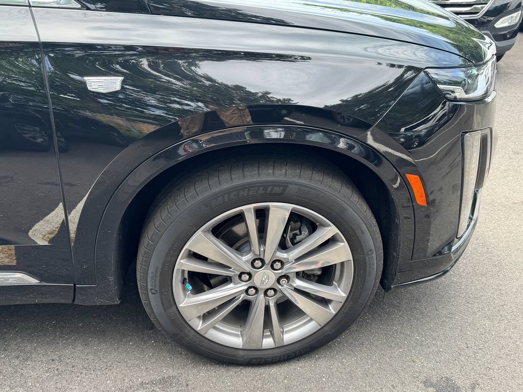 Used 2023 Cadillac XT6 Premium Luxury AWD/4WD image 8