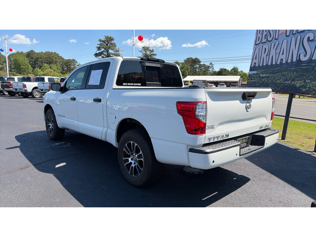 Used 2023 Nissan Titan SV AWD/4WD image 6