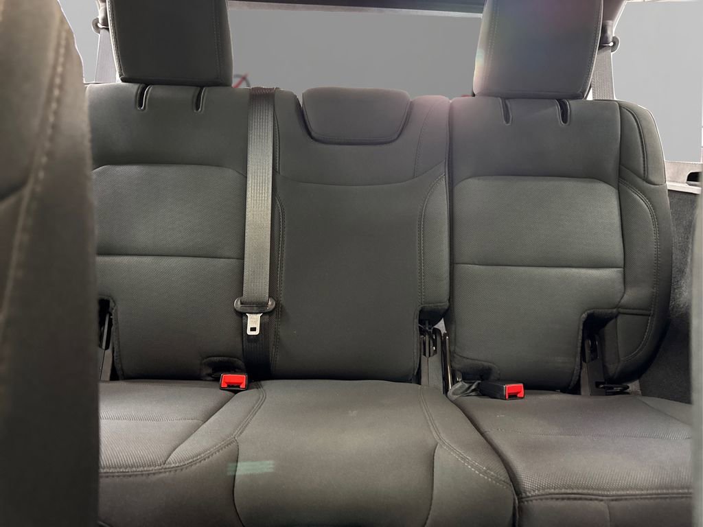 Used 2022 Jeep Wrangler Unlimited Sport image 18