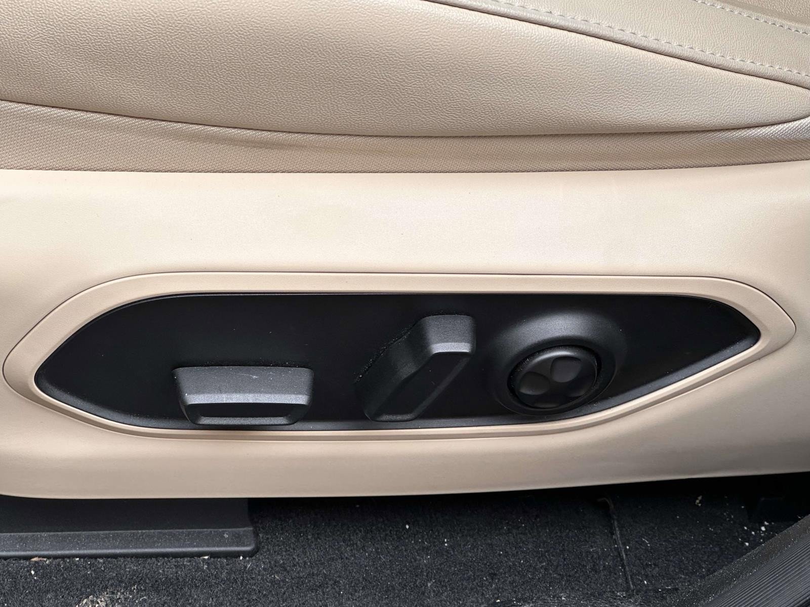 Used 2022 Jeep Grand Cherokee Limited image 16