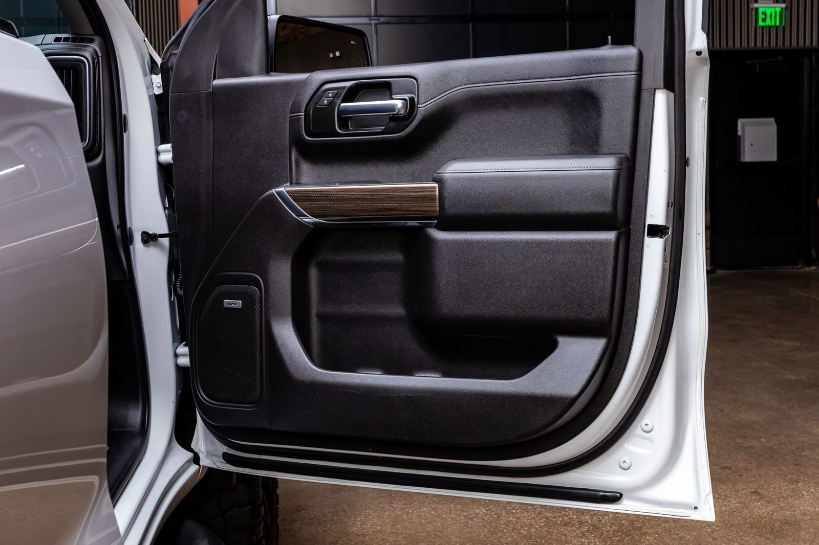 Used 2020 Chevrolet Silverado 1500 LT Trail Boss image 37