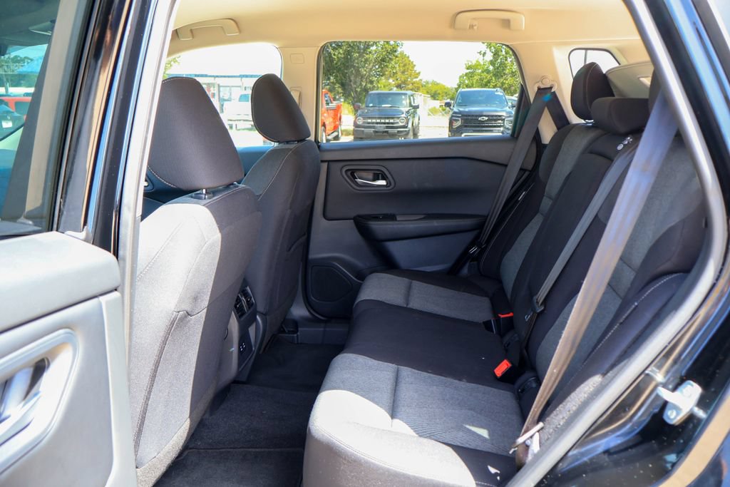 Certified 2026 Nissan Rogue SV w/ Cold Weather Package FWD image 9