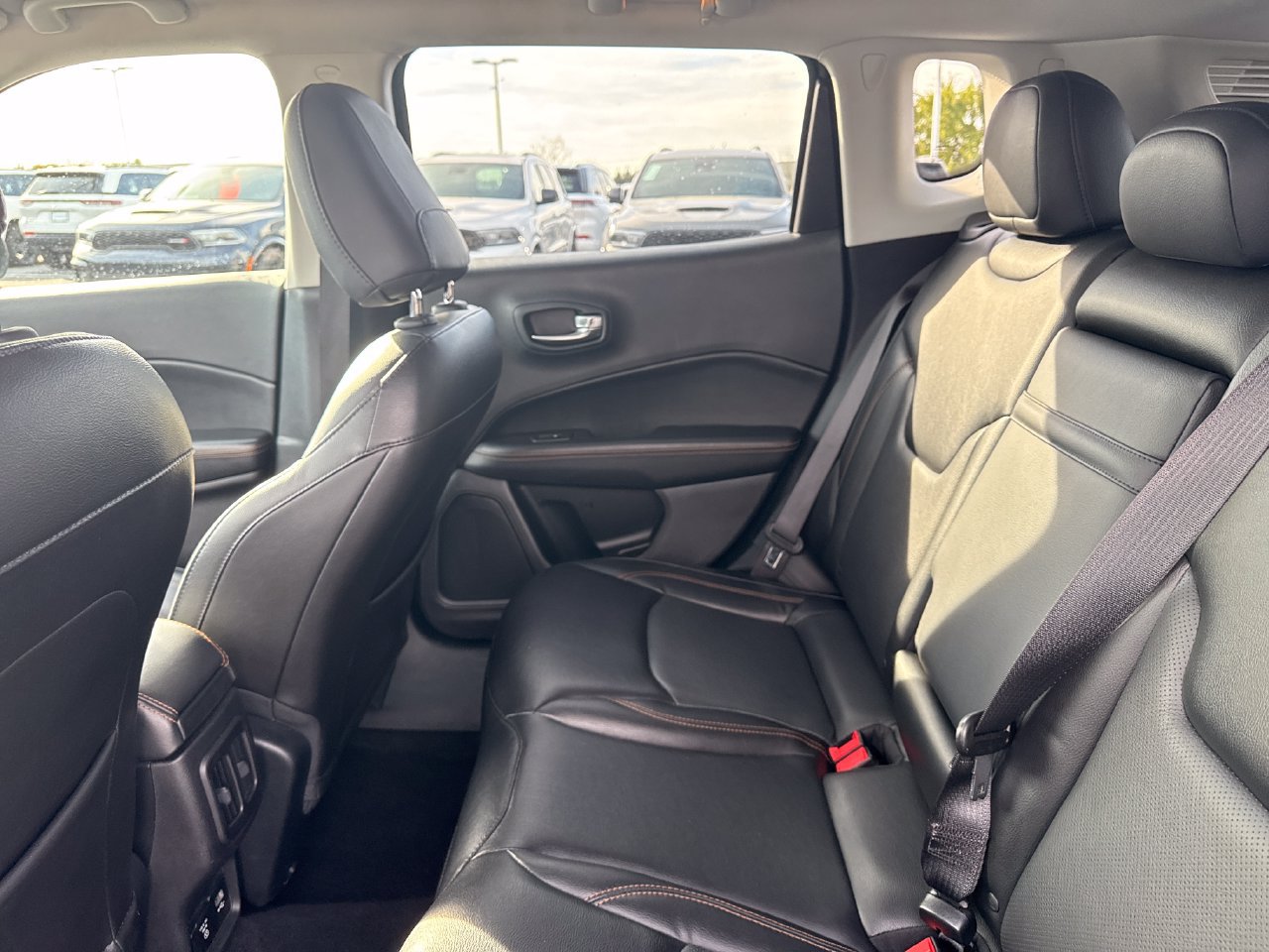 Used 2018 Jeep Compass Limited w/ Navigation Group FWD image 12