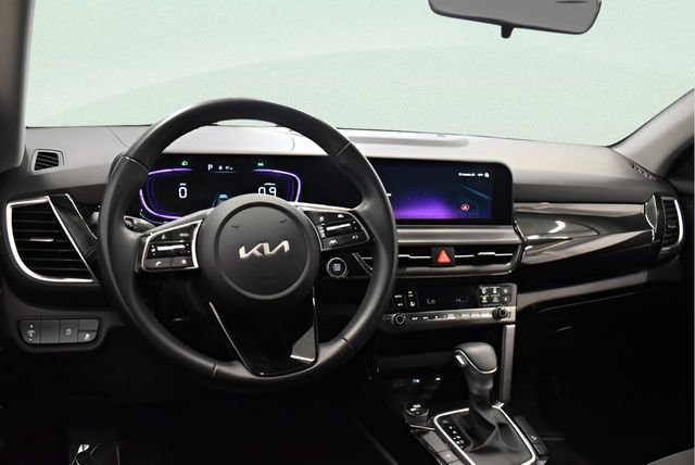 Used 2025 Kia Seltos S image 23