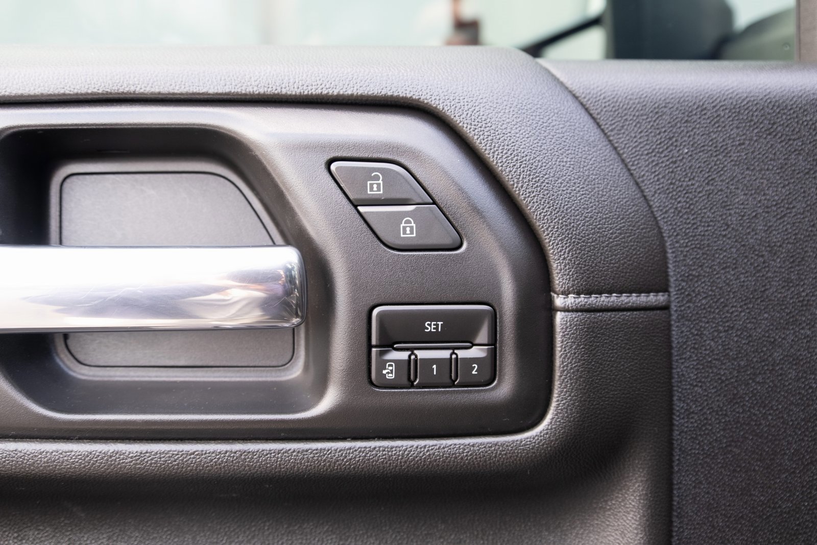 Used 2021 GMC Sierra 3500 Denali w/ Denali Black Diamond Edition image 19