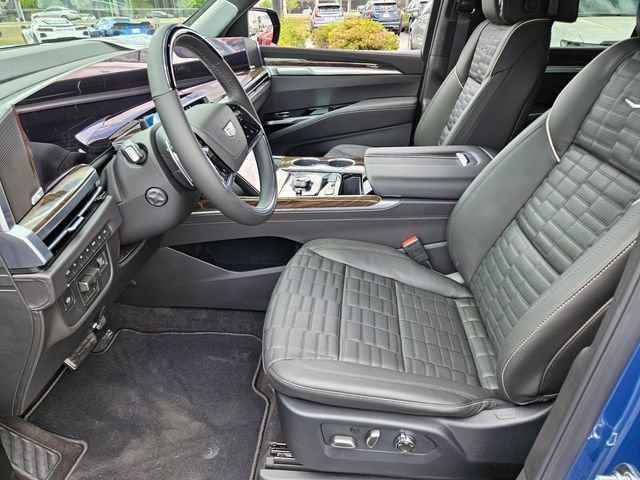 New 2026 Cadillac Escalade Platinum Sport AWD/4WD image 7