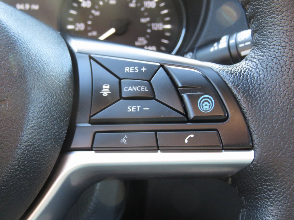 Used 2019 Nissan Rogue SL w/ Premium Package image 23