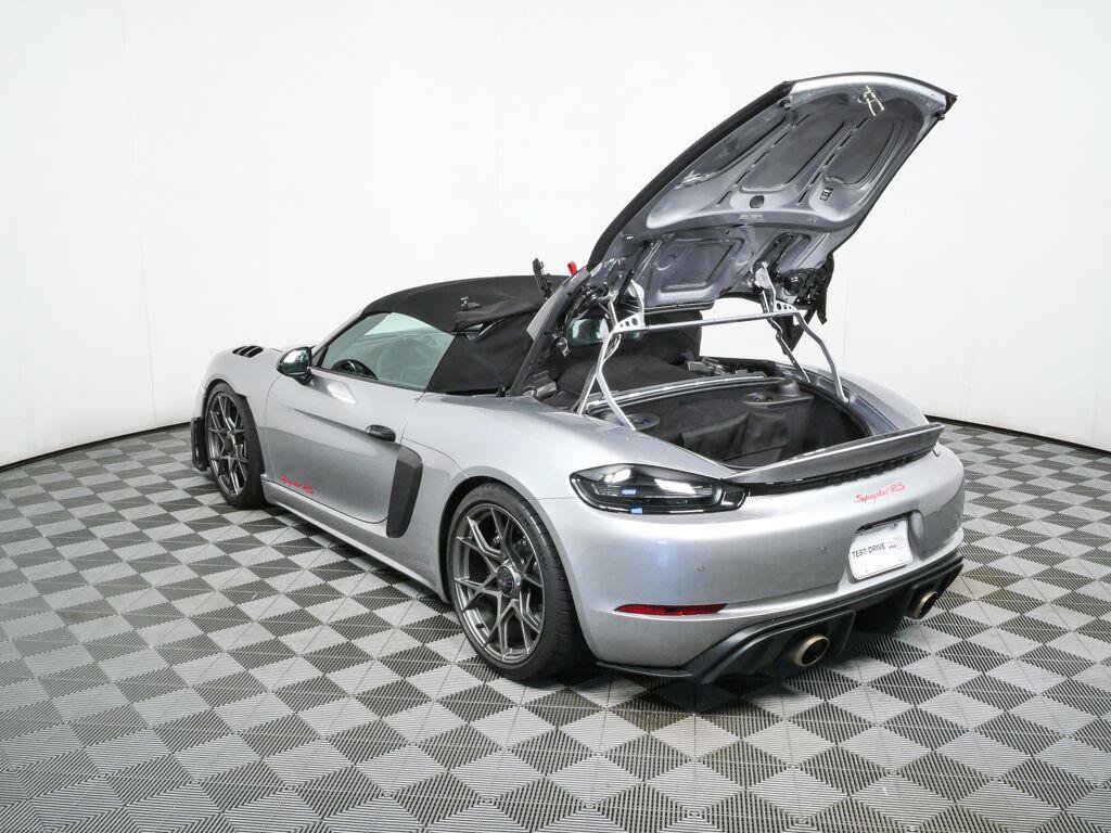 Certified 2025 Porsche 718 Boxster Spyder RS RWD image 33