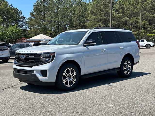 New 2026 Ford Expedition Active RWD image 3