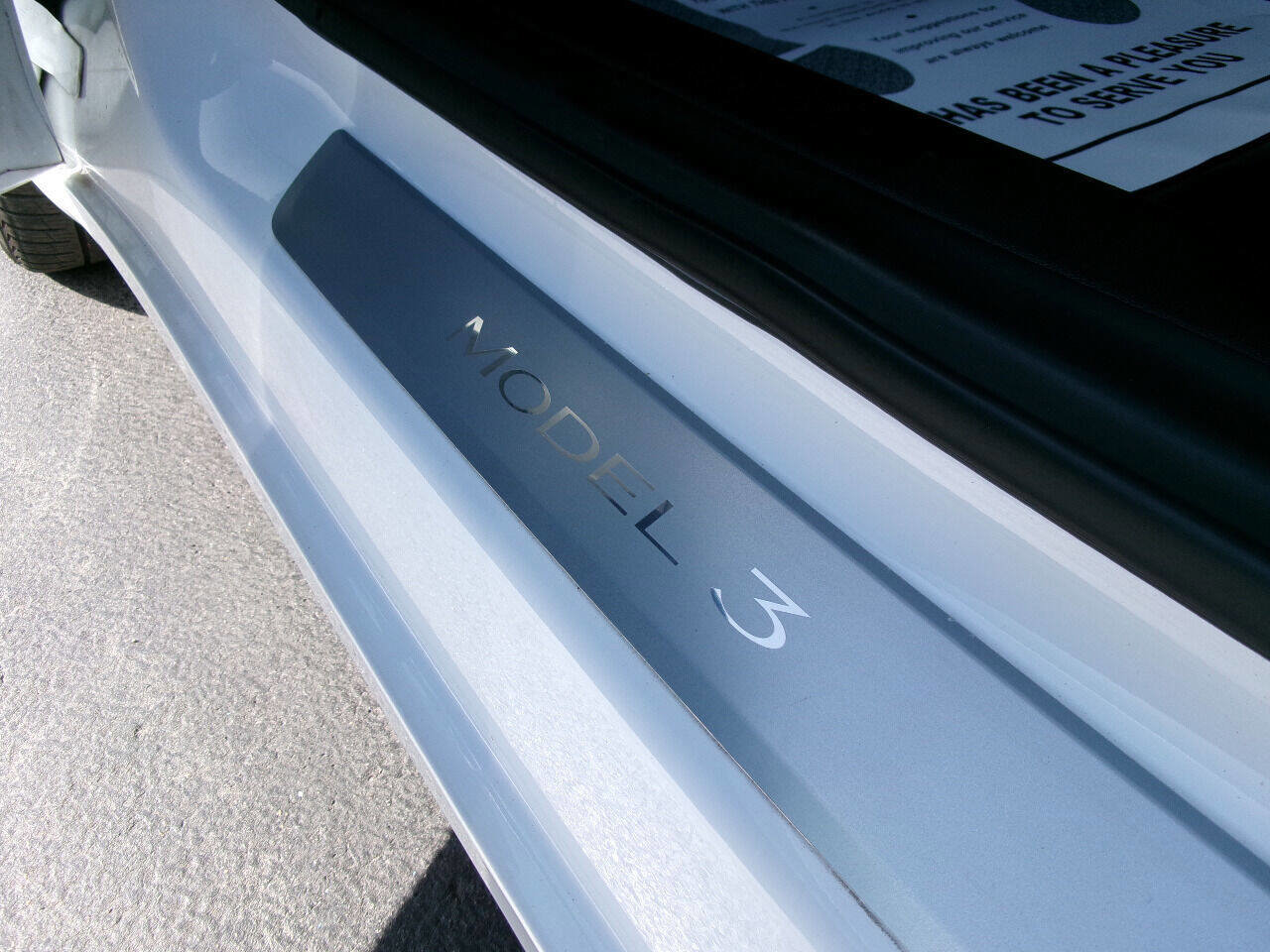 Used 2018 Tesla Model 3 Mid Range image 11