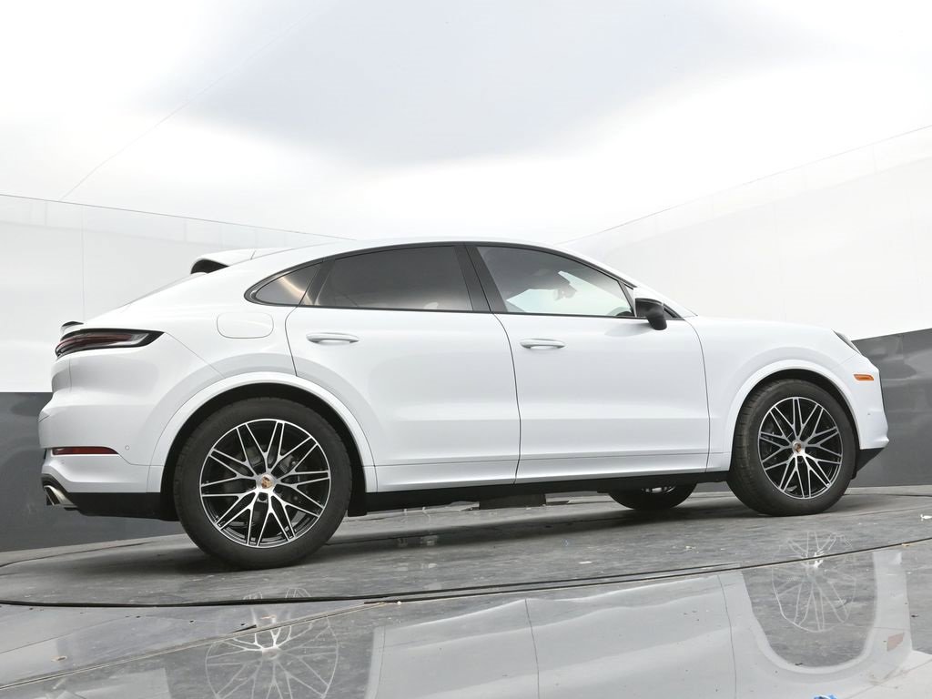 New 2025 Porsche Cayenne Coupe image 38