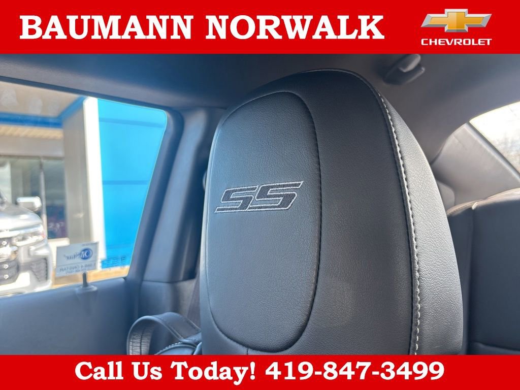 Used 2011 Chevrolet Camaro SS RWD image 34