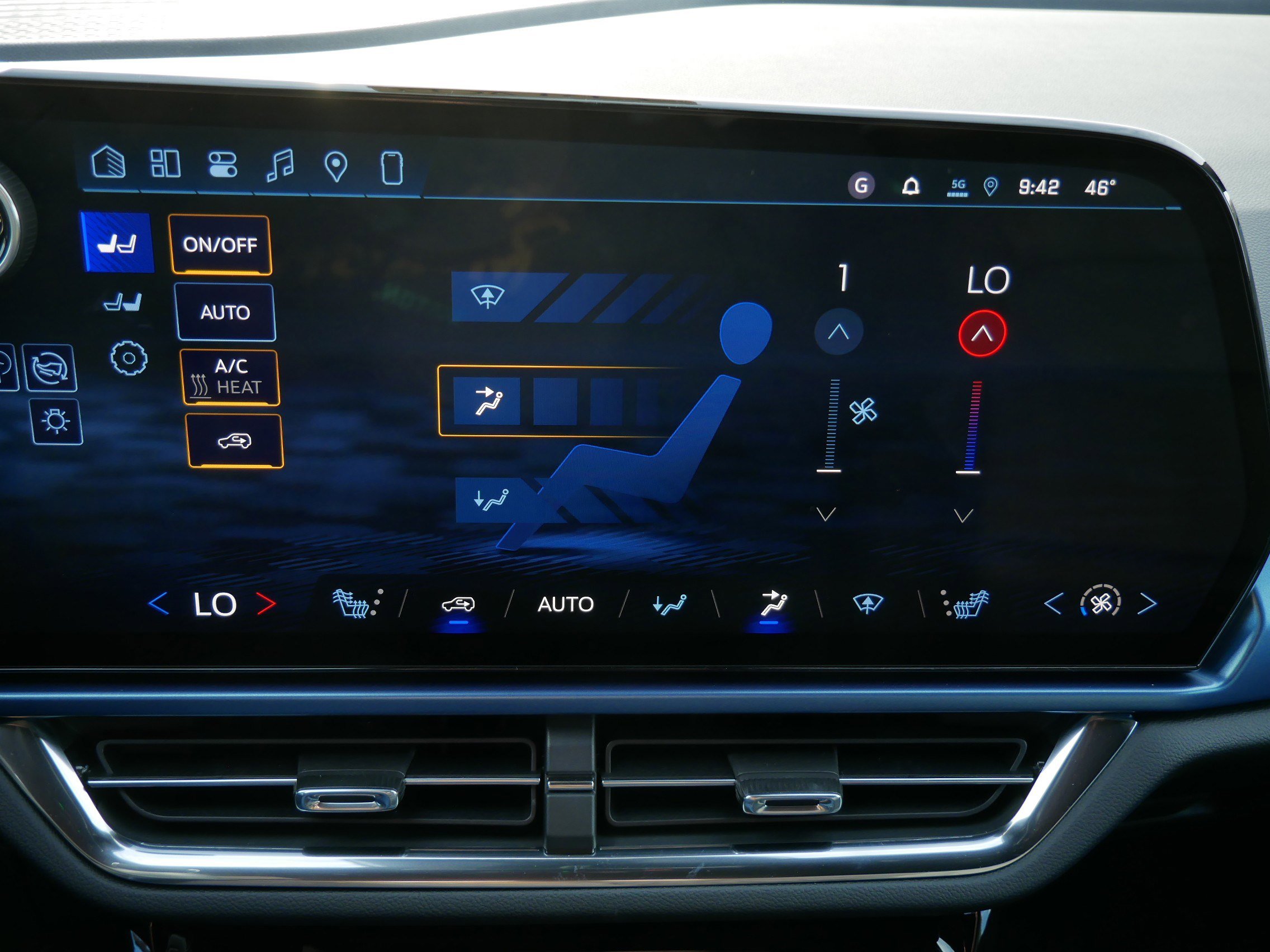 New 2026 Chevrolet Equinox EV LT image 8