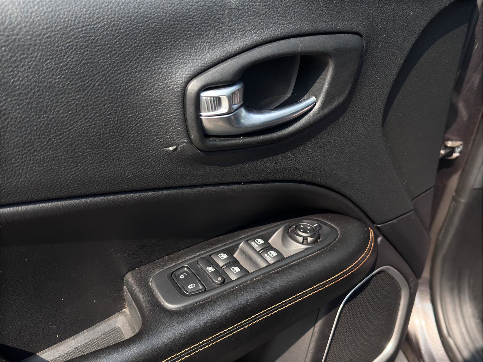 Used 2021 Jeep Compass Limited image 8