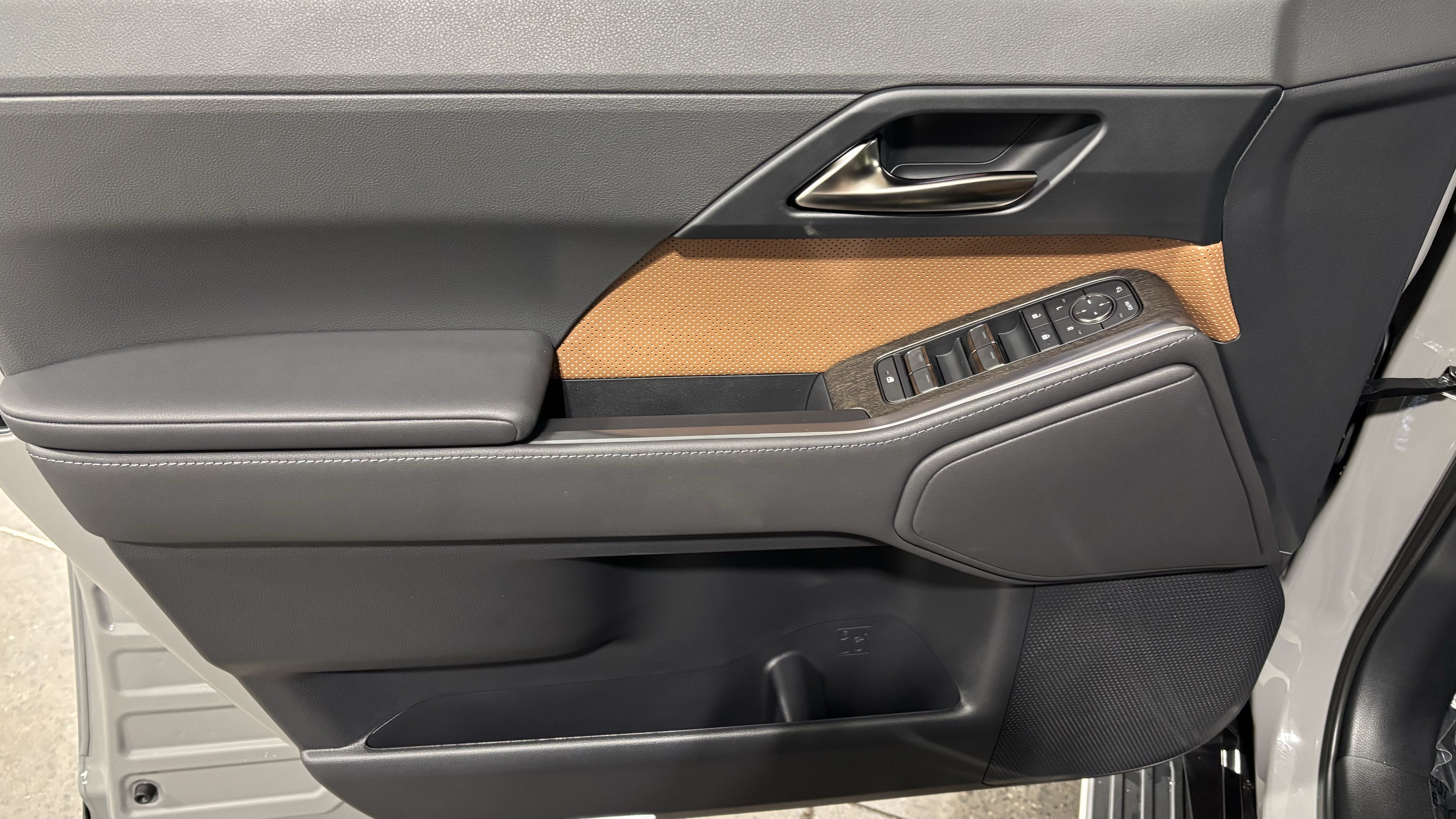New 2026 Lexus GX 550 AWD/4WD image 9