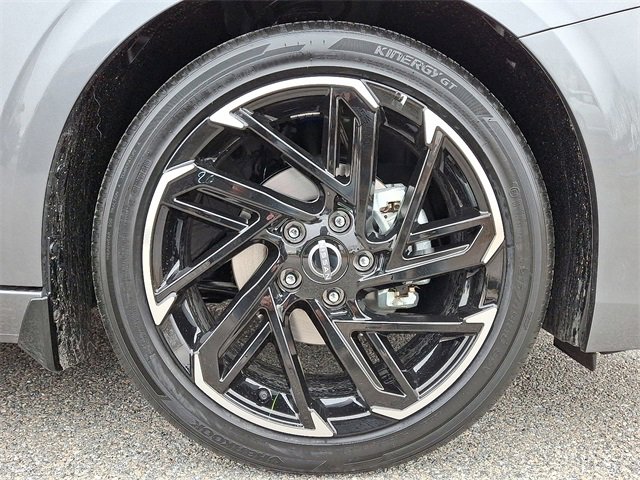 New 2026 Nissan Sentra SR w/ SR Premium Package image 8