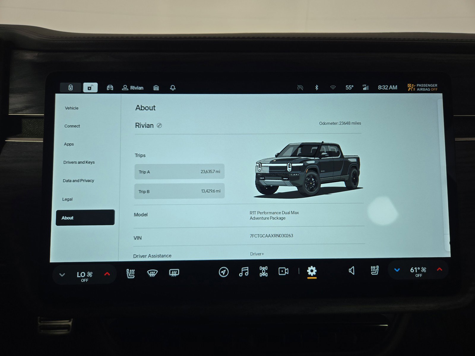 Used 2024 Rivian R1T Adventure image 27