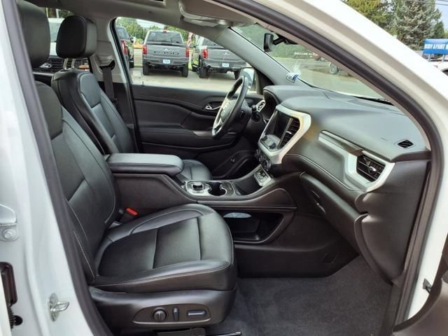 Used 2022 GMC Acadia SLT w/ Technology Package AWD/4WD image 7