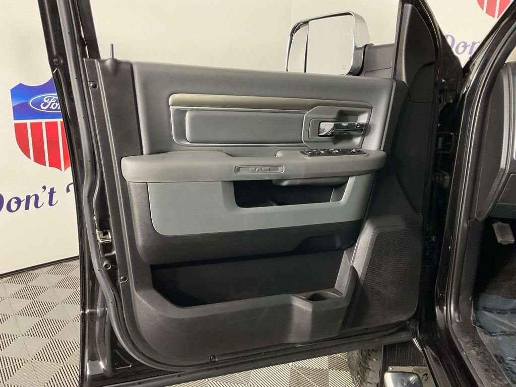 Used 2016 RAM 2500 SLT image 12