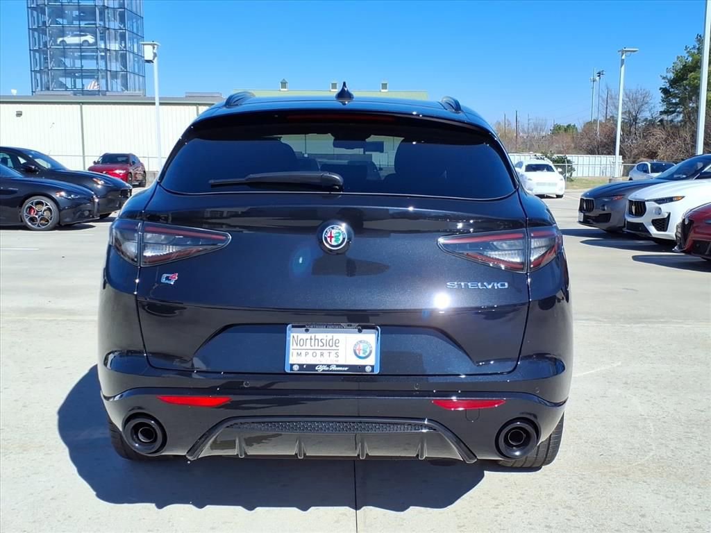 New 2026 Alfa Romeo Stelvio Sprint w/ Convenience Package image 8