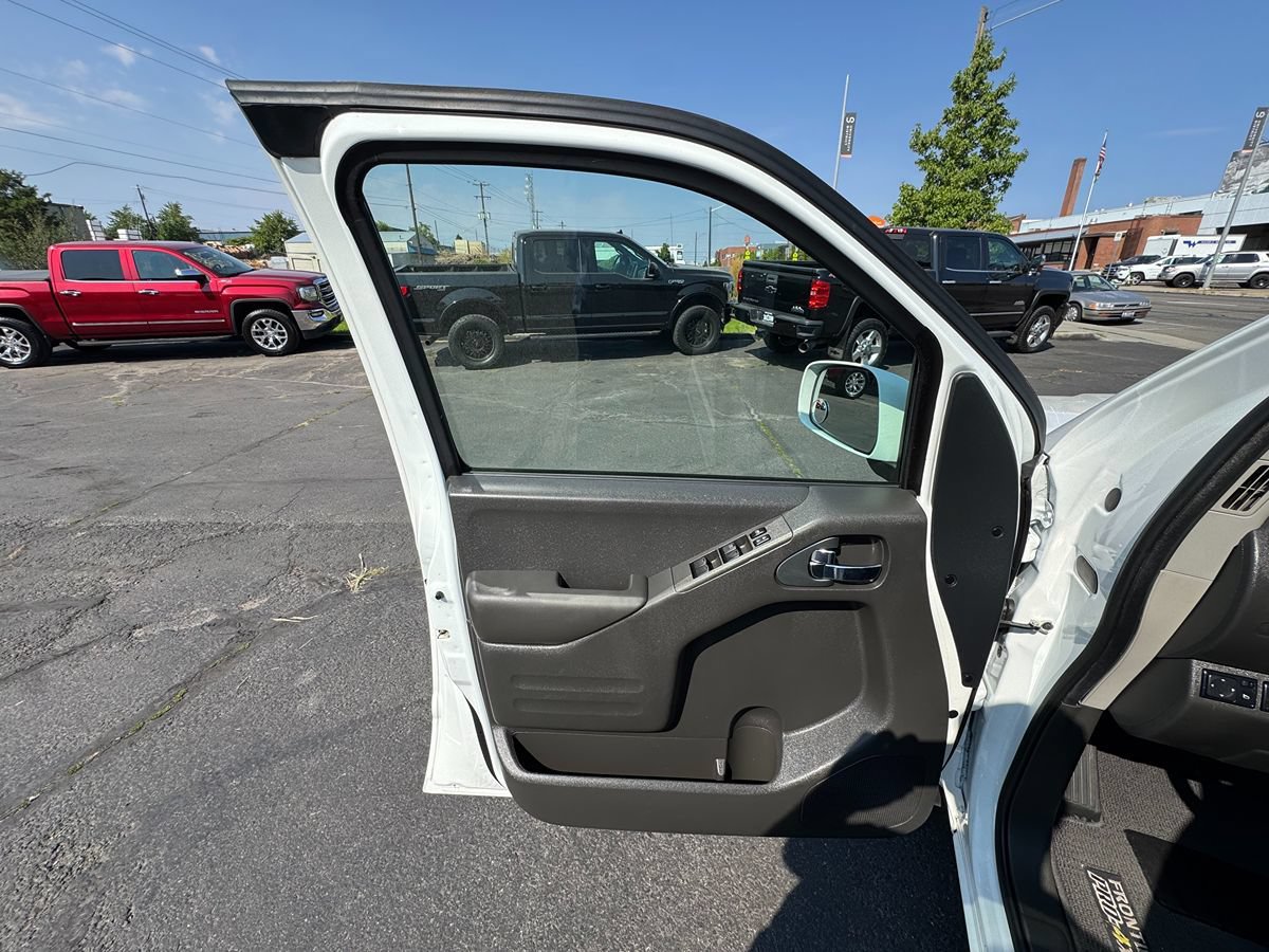 Used 2019 Nissan Frontier PRO-4X AWD/4WD image 14