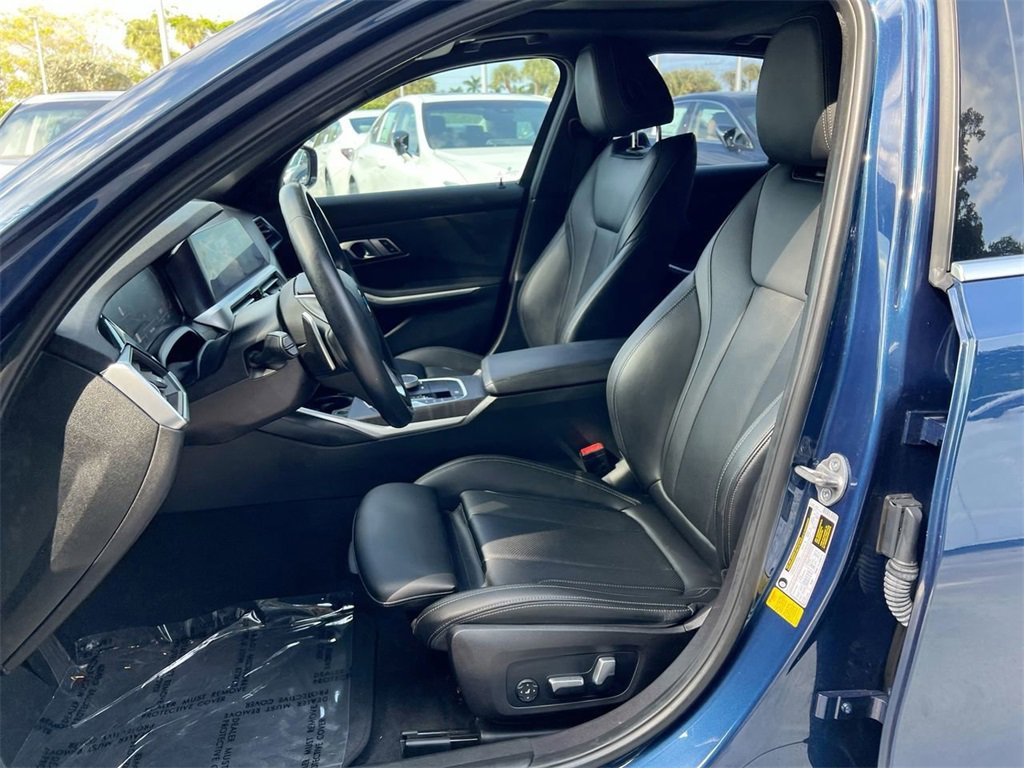 Used 2022 BMW 330i Sedan w/ Driving Assistance Package image 12