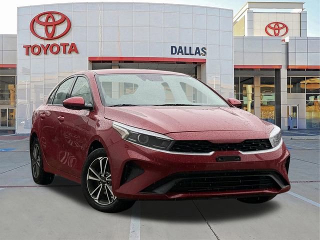 Used 2023 Kia Forte LXS image 1