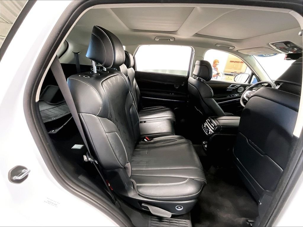 Used 2023 Genesis GV80 3.5T Advanced + AWD/4WD image 16