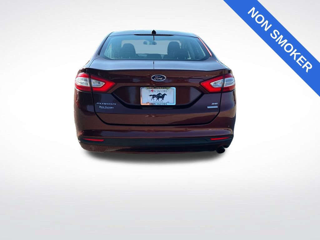 Used 2016 Ford Fusion SE w/ Equipment Group 202A FWD image 4
