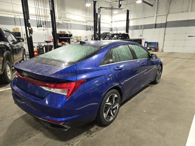 Used 2021 Hyundai Elantra SEL w/ Convenience + Premium Package image 5