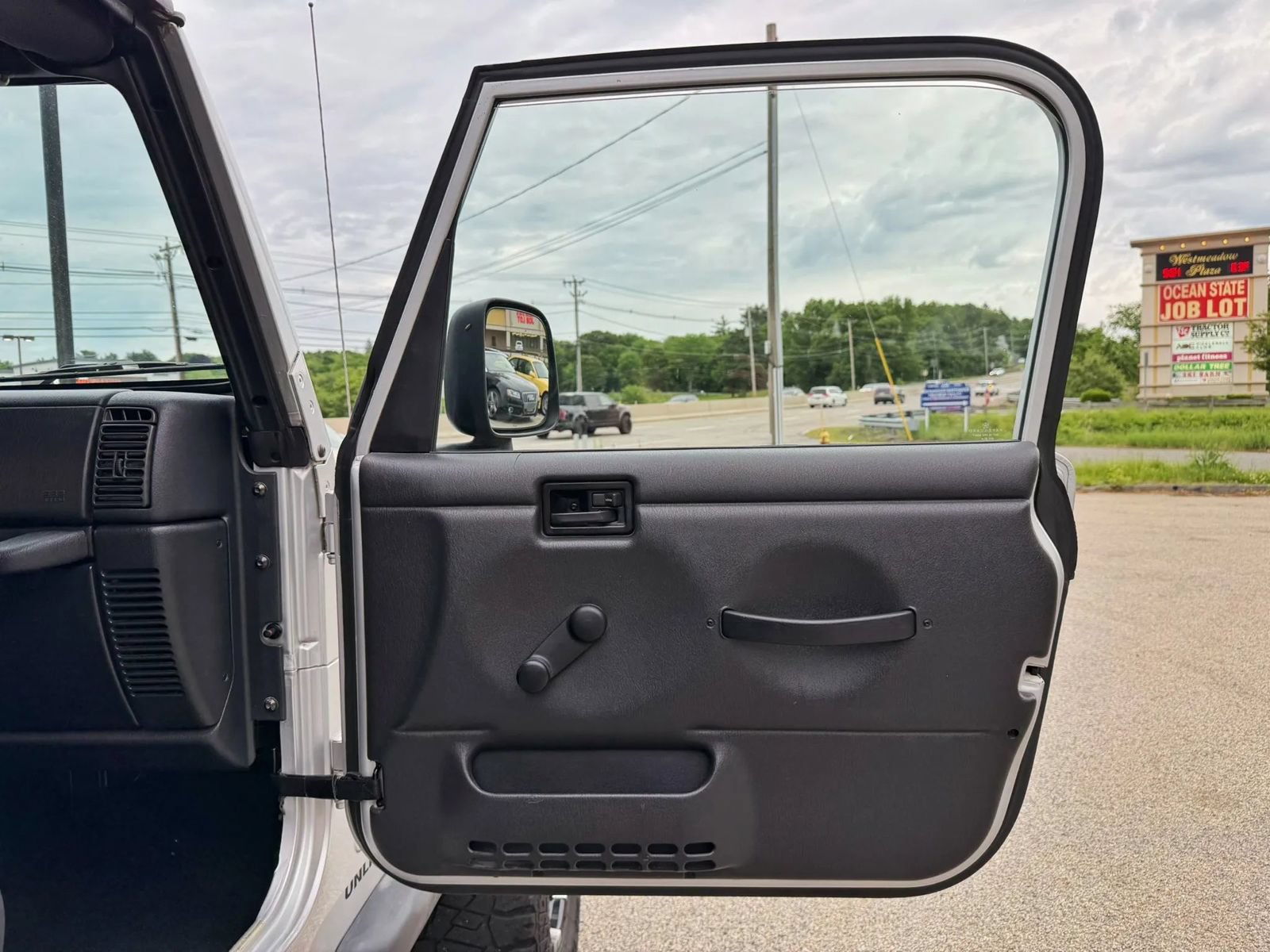 Used 2004 Jeep Wrangler 4WD image 46
